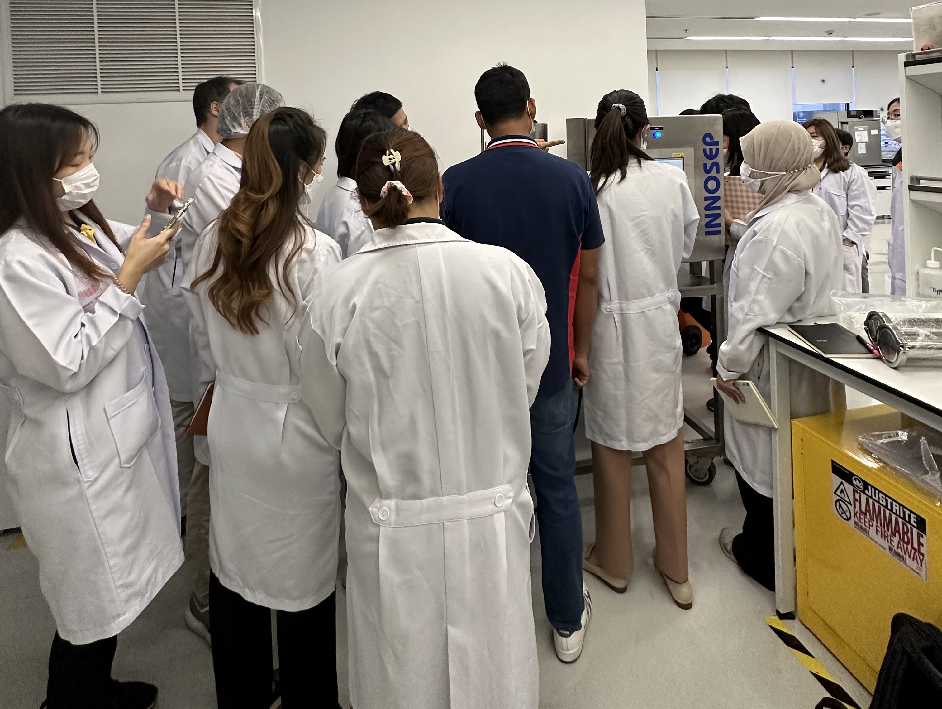Innosep delivers an operational training to R&D team in TU’s laboratory 
